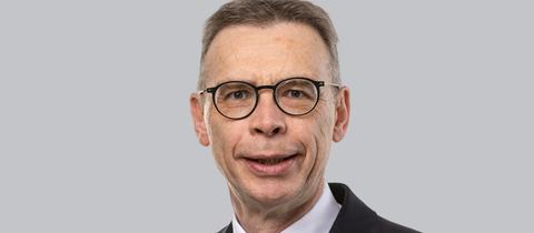 Dr. Wolfgang Pax