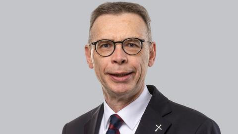 Dr. Wolfgang Pax