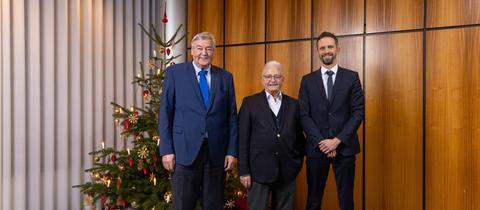 Dr. Rolf Müller, Vorsitzender des hr-Rundfunkrats, Armin Clauss, Vorsitzender des hr-Verwaltungsrats, und Florian Hager, hr-Intendant (v.l.)